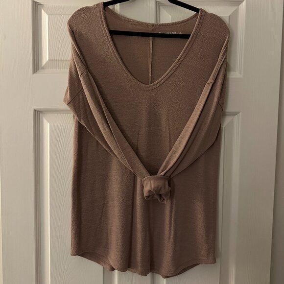 Abercrombie and Fitch Plush Soft V Neck Long Sleeve Tan Top Size Large - Picture 1 of 3